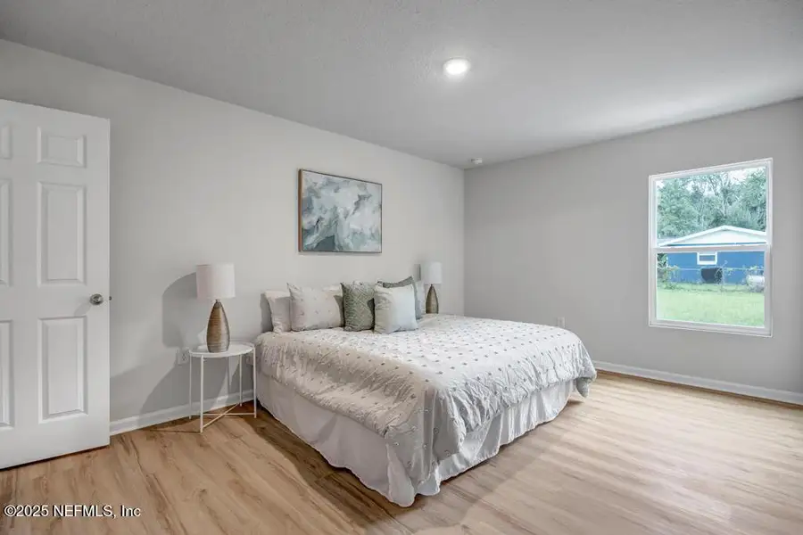 Furnished interior view inside a new home in , Jacksonville (Image 13).