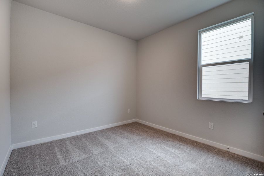 Spacious, unfurnished interior of a new home in Park Place, New Braunfels (Image 11).