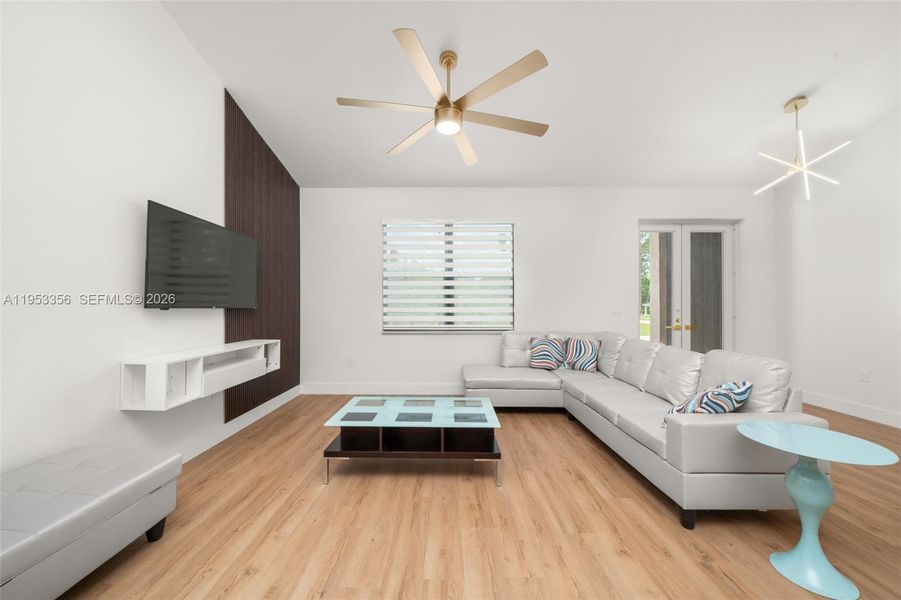 Furnished interior view inside a new home in , Sebring (Image 7).