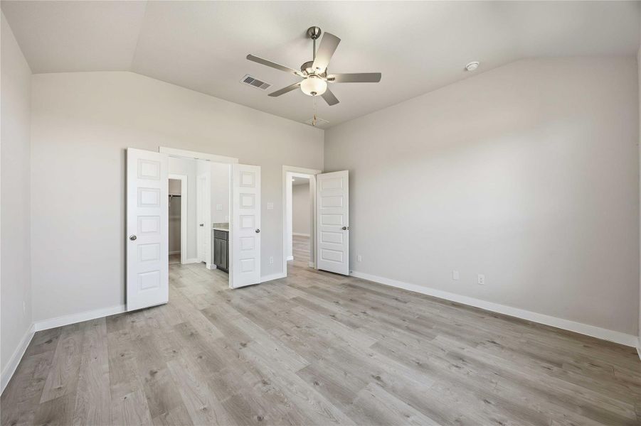 Spacious, unfurnished interior of a new home in Tejas Village, Beasley (Image 22).