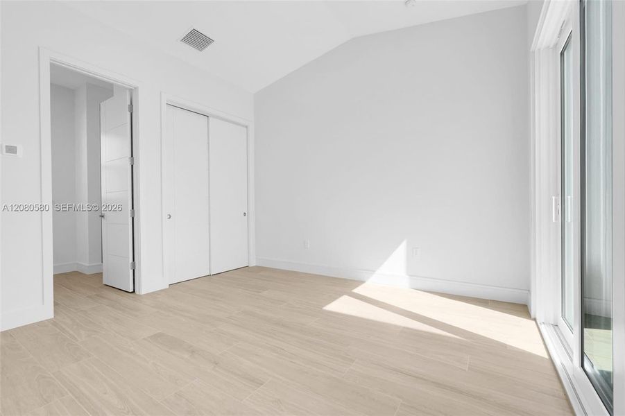 Spacious, unfurnished interior of a new home in Hampton Green at Providence, Davenport (Image 23). Spacious, unfurnished interior of a new home in Hampton Green at Providence, Davenport (Image 23).