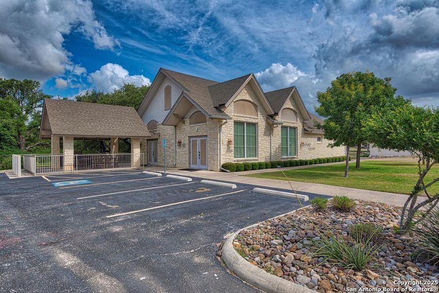 Image 21 of a home in .