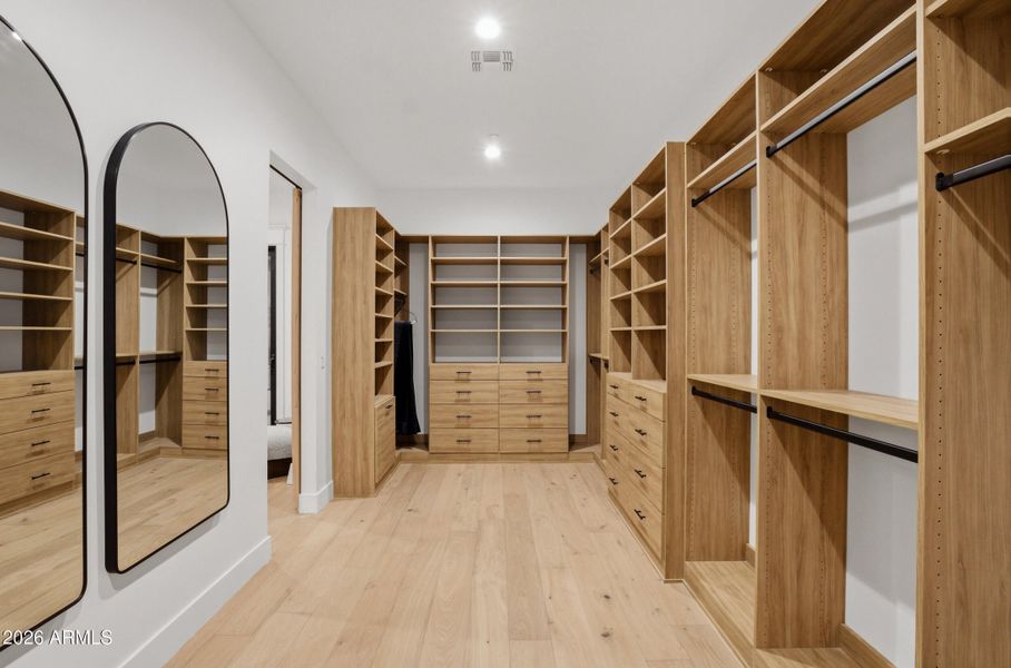 20_4825 n 70th st-20