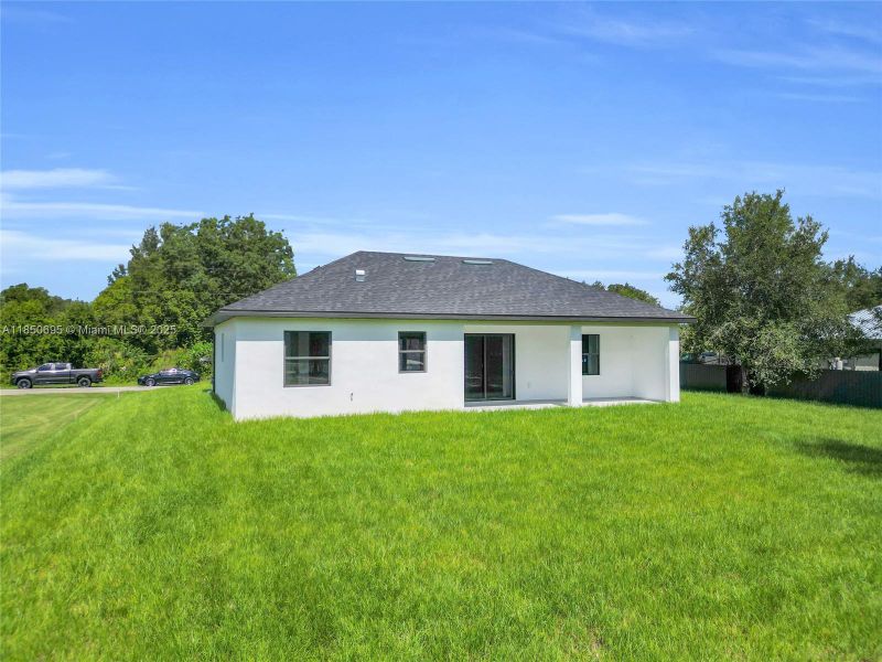 Image 30 of a home in . Image 30 of a home in .