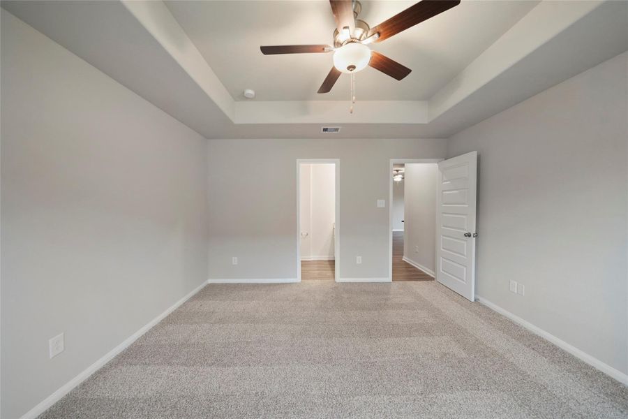 Spacious, unfurnished interior of a new home in Lexington Heights, Willis (Image 14).