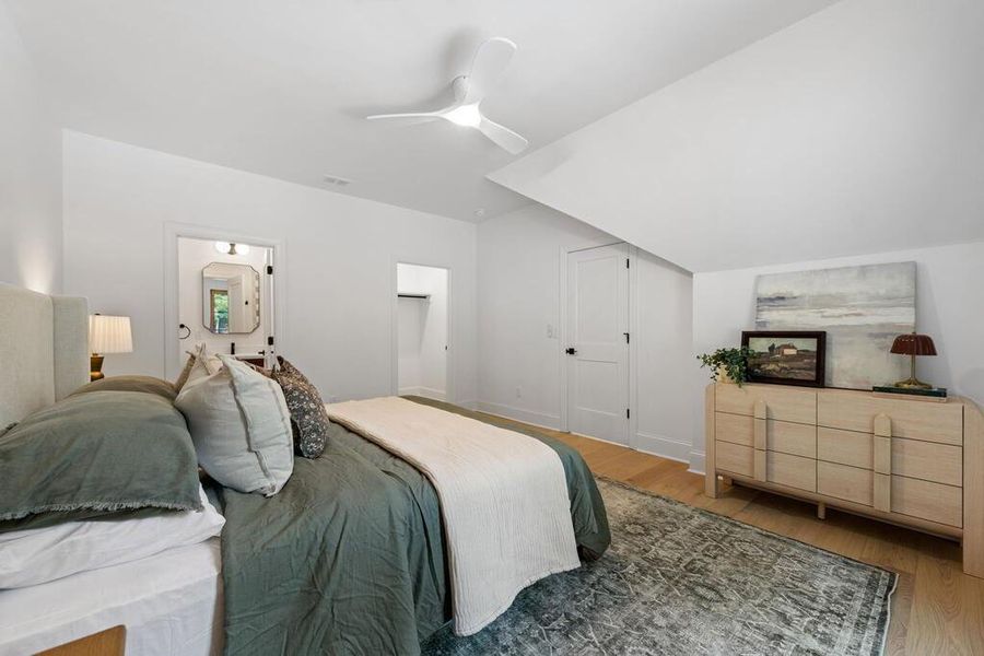Furnished interior view inside a new home in , Ellijay (Image 79).