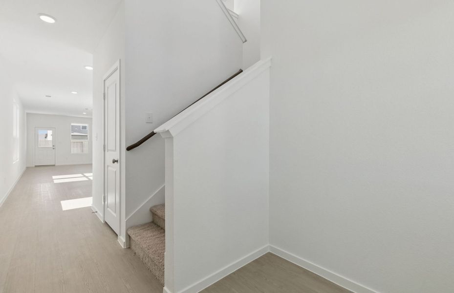 Spacious, unfurnished interior of a new home in Montgomery Bend, Montgomery (Image 22).