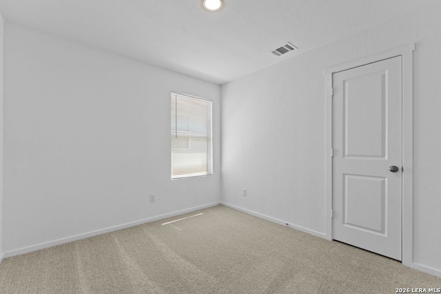Spacious, unfurnished interior of a new home in Grace Valley, Marion (Image 14).