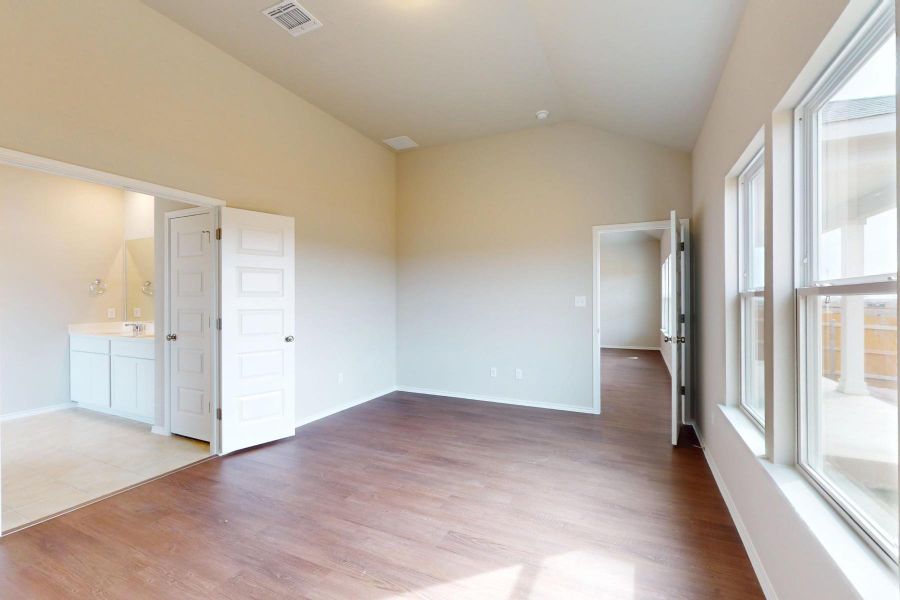 Spacious, unfurnished interior of a new home in Carillon, Manor (Image 24).