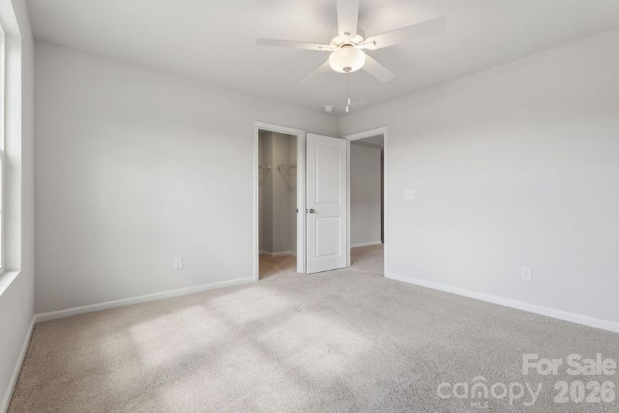 Spacious, unfurnished interior of a new home in Piper Creek, Newton (Image 23).