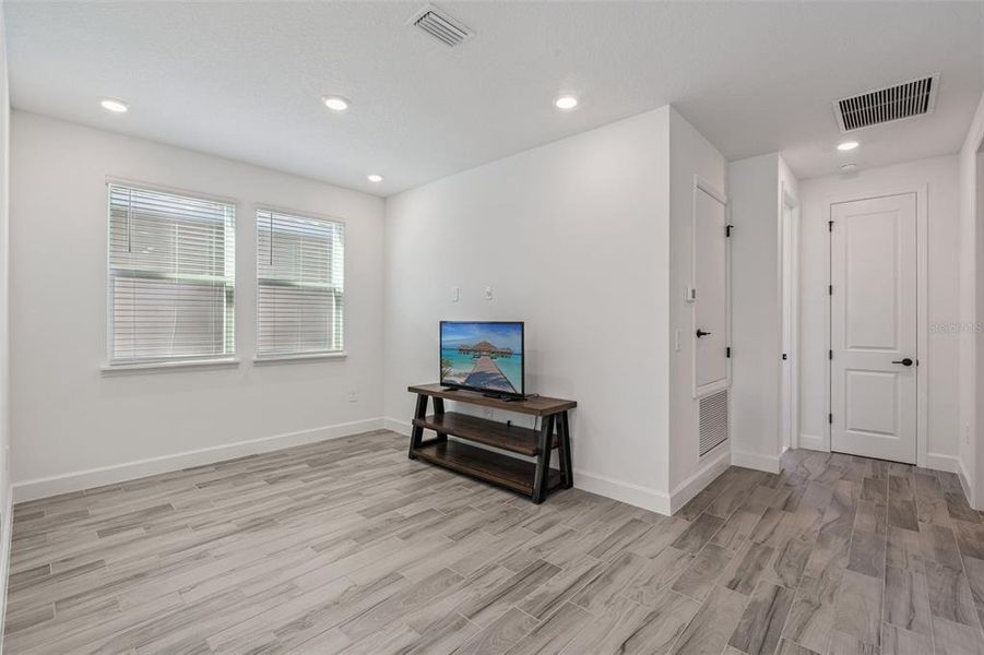Furnished interior view inside a new home in , Winter Garden (Image 42).