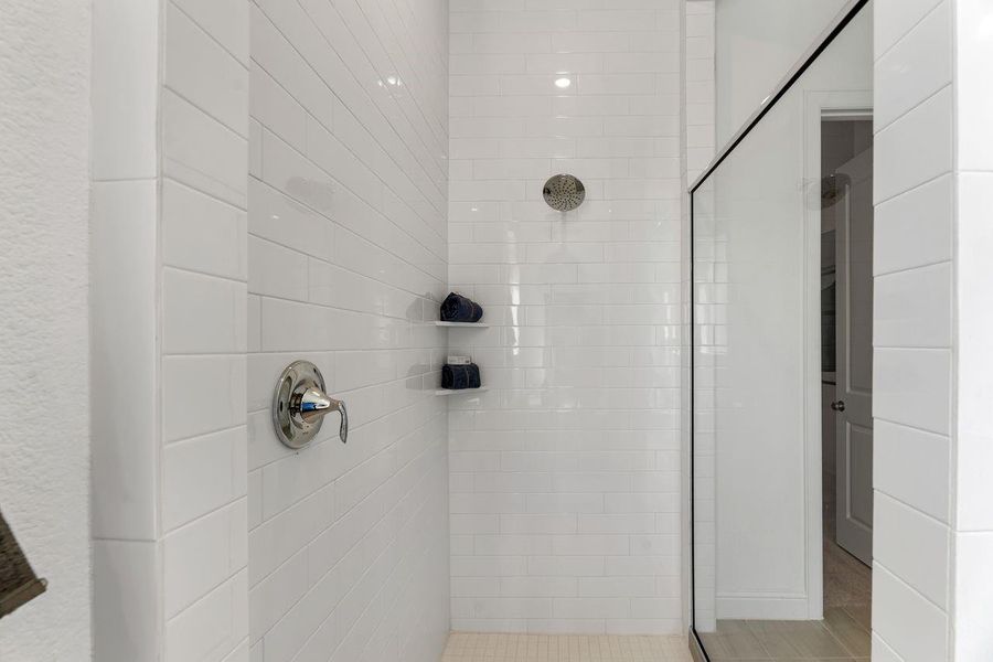 Close-up of interior finishes inside a home in , League City (Image 19).