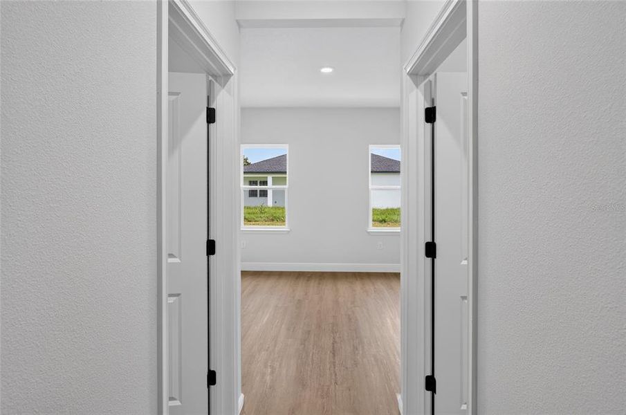 Spacious, unfurnished interior of a new home in , Ocala (Image 18).