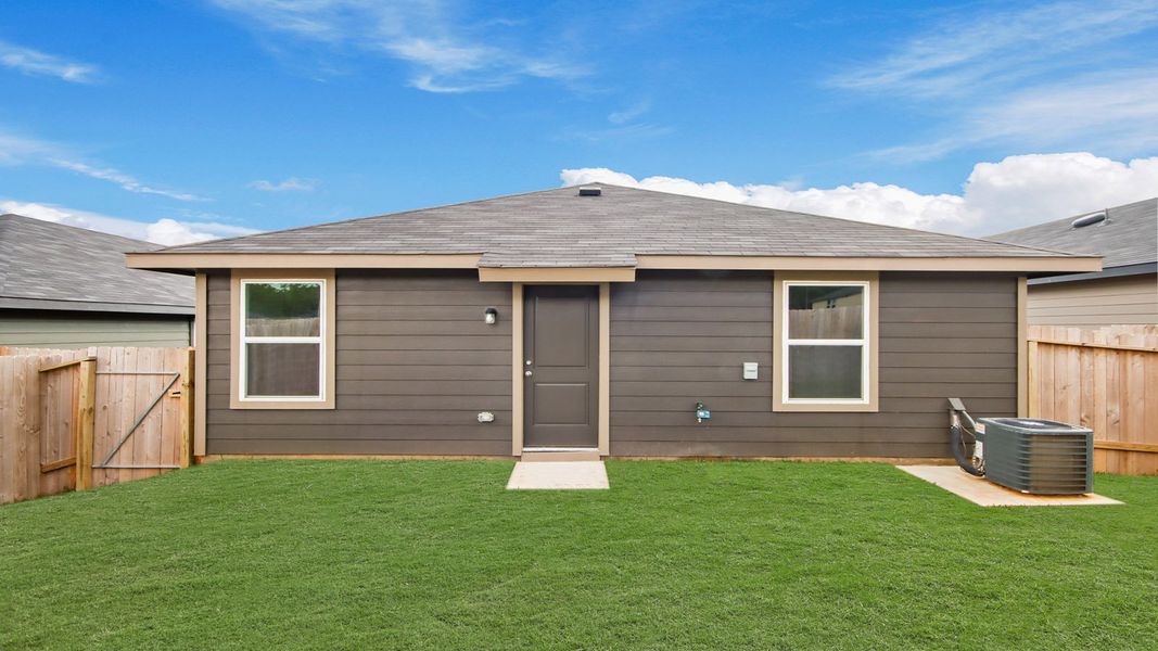 Exterior details and patio area of a home in McCrorey Trails, Conroe (Image 4).
