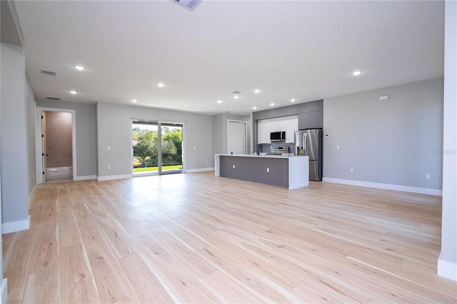 Spacious, unfurnished interior of a new home in , Port Charlotte (Image 66). Spacious, unfurnished interior of a new home in , Port Charlotte (Image 66).
