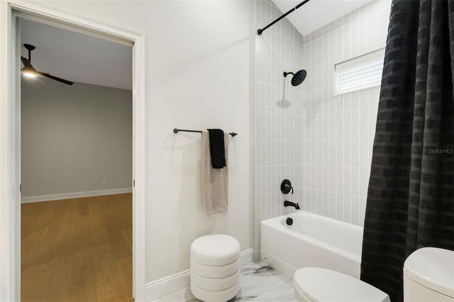 Furnished interior view inside a new home in , Lakeland (Image 9).