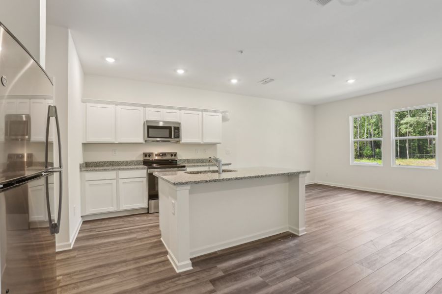 Representative furnished interior of a home built from the Echo by Starlight Homes in Chestnut Grove, Douglasville (Image 12).