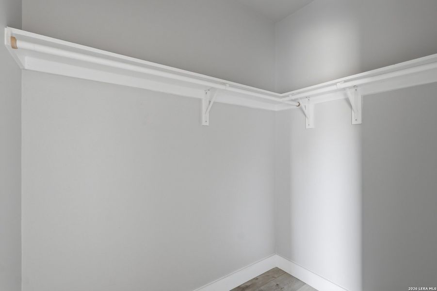 Spacious, unfurnished interior of a new home in , San Antonio (Image 10).