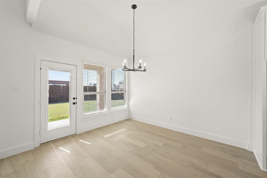 402 Crestview- Dining-1