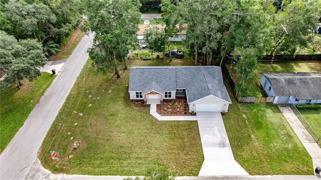 Exterior details and patio area of a home in , Ocala (Image 23).