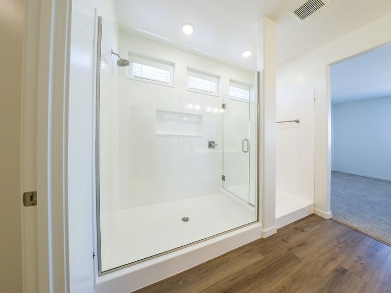 Spacious, unfurnished interior of a new home in Rancho Mirage, Maricopa (Image 39). Spacious, unfurnished interior of a new home in Rancho Mirage, Maricopa (Image 39).
