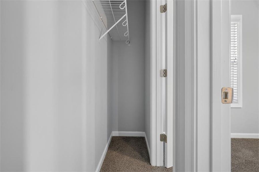 Spacious, unfurnished interior of a new home in , Eastanollee (Image 23).