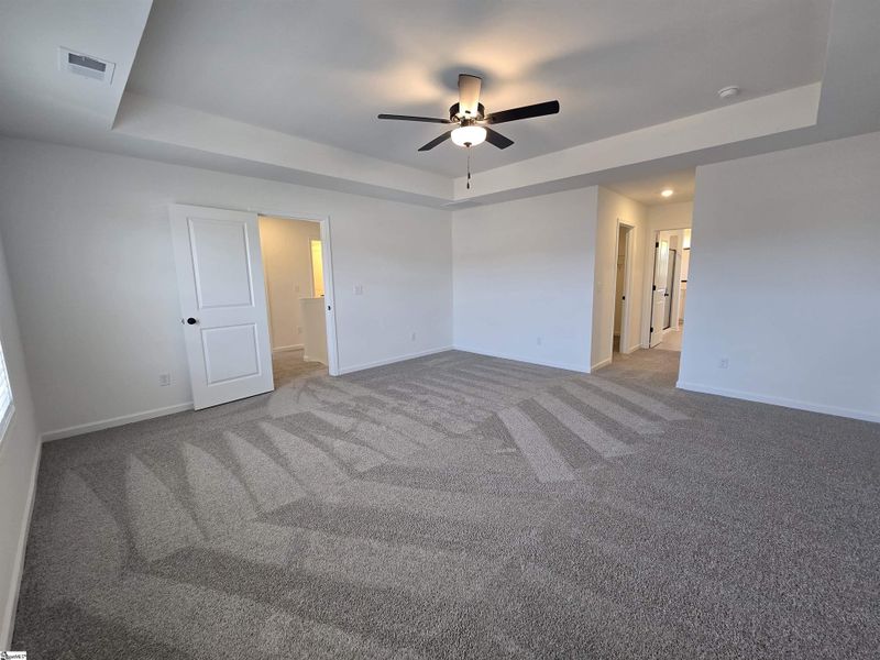 Spacious, unfurnished interior of a new home in Shiloh Trail, Wellford (Image 26).