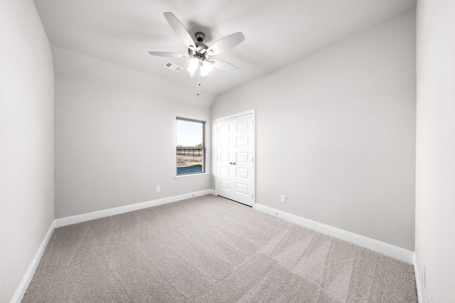 Spacious, unfurnished interior of a new home in Forest Ridge Estates, Greenville (Image 31).