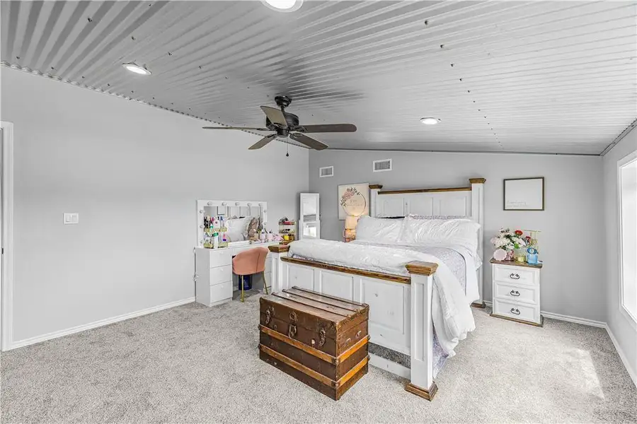 Furnished interior view inside a new home in , Yoakum (Image 24).