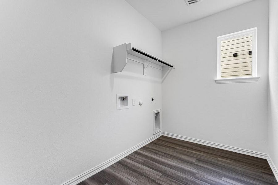 2143 Tule Way ~ Ready Now!