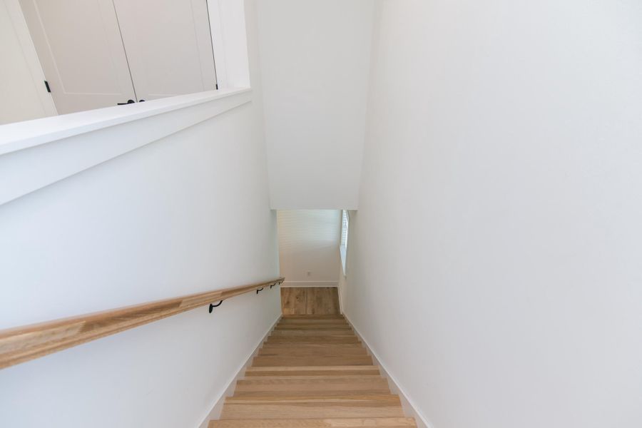 Spacious, unfurnished interior of a new home in , Edisto Island (Image 22).