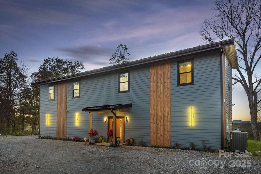 Twilight at 28 Trinity Hills