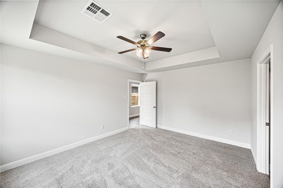 Spacious, unfurnished interior of a new home in Stonebrooke, Conroe (Image 11).