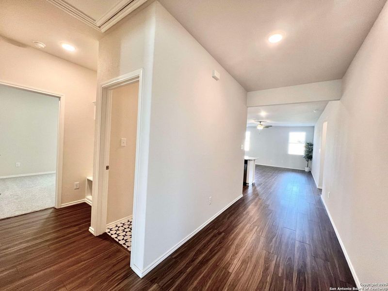 Spacious, unfurnished interior of a new home in Horizon Pointe, Converse (Image 29). Spacious, unfurnished interior of a new home in Horizon Pointe, Converse (Image 29).