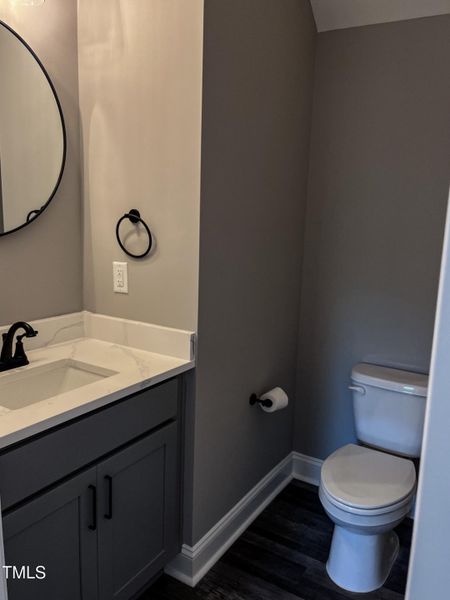 8B83EAD4-F801-4B94-B7EF-59C25B02491C