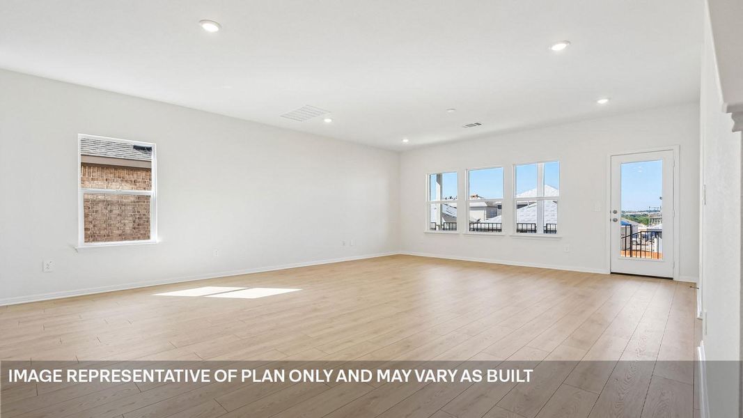 Spacious, unfurnished interior of a new home in Bar W Ranch, Leander (Image 14).