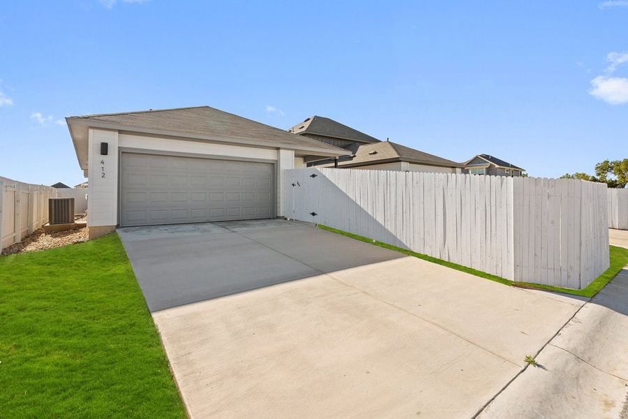 Exterior details and patio area of a home in Porter Country, Kyle (Image 6).
