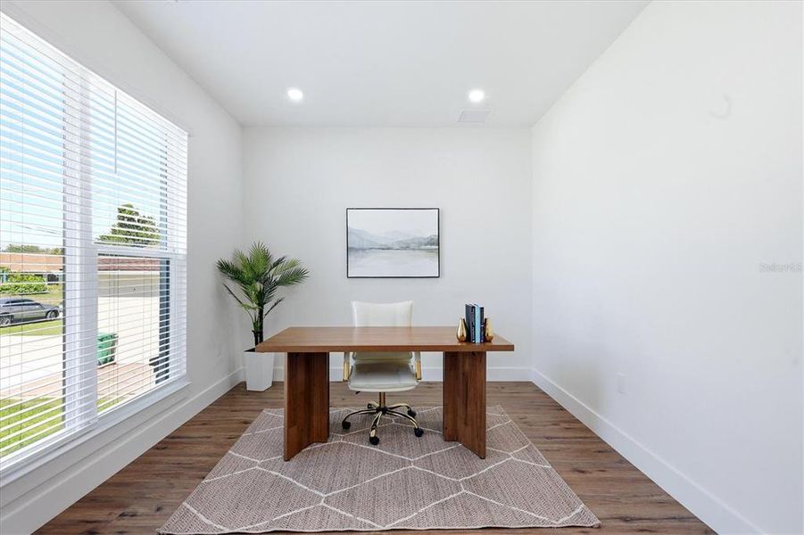 Furnished interior view inside a new home in , Port Charlotte (Image 8).