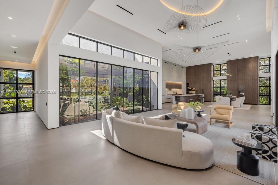 Community amenities in , Miami Shores (Image 39).