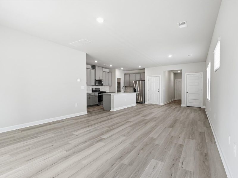 Spacious, unfurnished interior of a new home in Village at White Pine, Pendleton (Image 11). Spacious, unfurnished interior of a new home in Village at White Pine, Pendleton (Image 11).