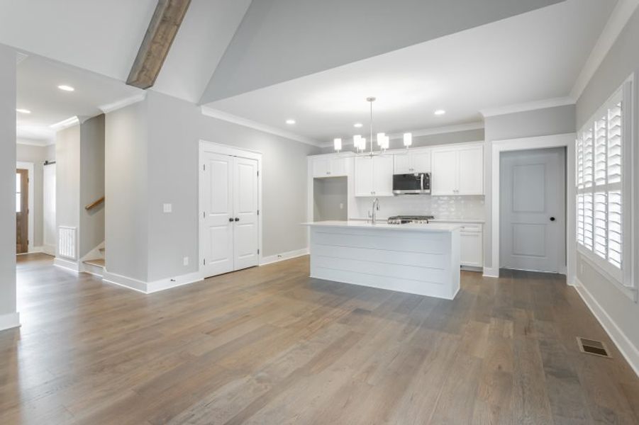 Spacious, unfurnished interior of a new home in Pine Ridge, Soddy-Daisy (Image 38).