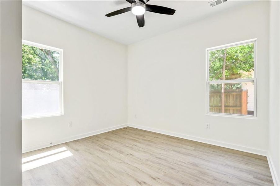 Spacious, unfurnished interior of a new home in , Cedartown (Image 8).