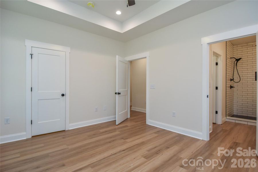 Spacious, unfurnished interior of a new home in , Catawba (Image 17).