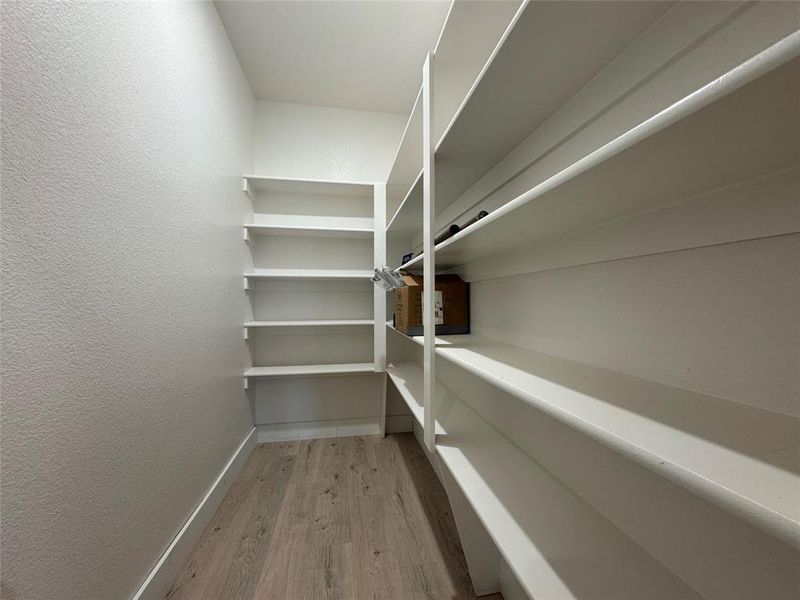 Spacious, unfurnished interior of a new home in Coyote Crossing, Godley (Image 10).