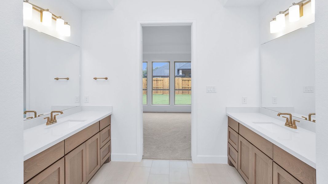 Furnished interior view inside a new home in Riceland, Mont Belvieu (Image 10).