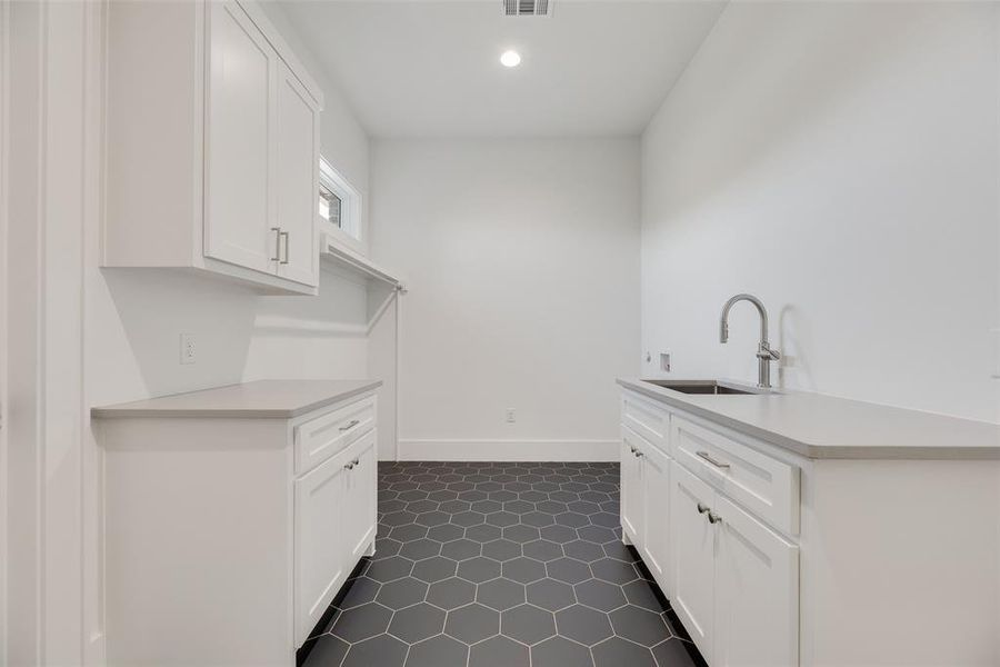 Furnished interior view inside a new home in , Dallas (Image 30). Furnished interior view inside a new home in , Dallas (Image 30).