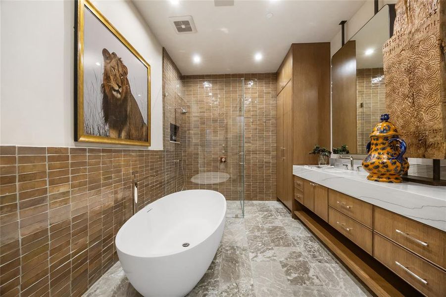 Furnished interior view inside a new home in , Fort Worth (Image 16).