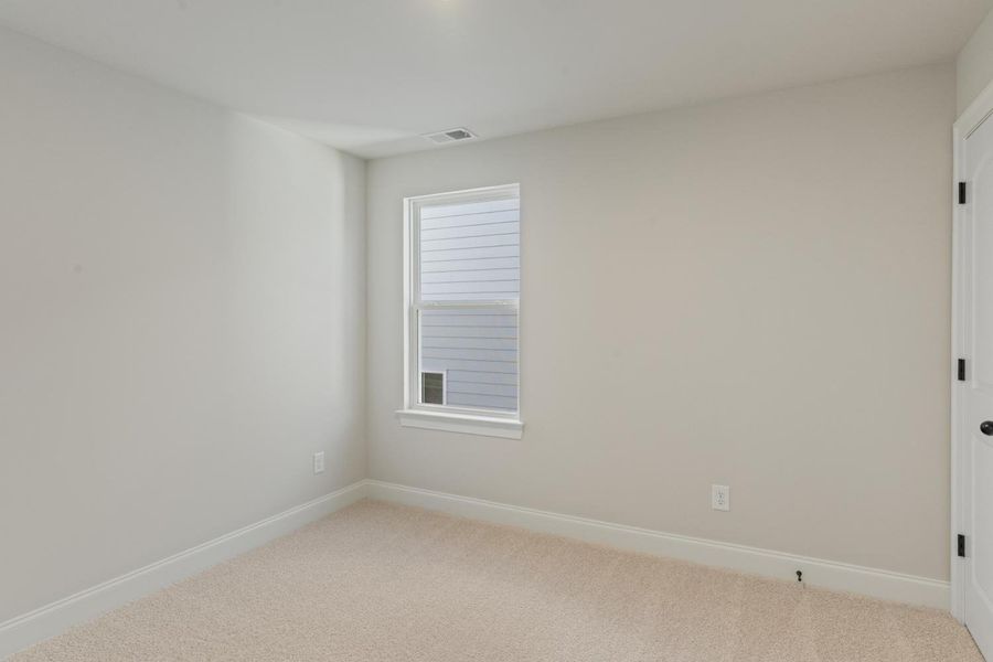 Spacious, unfurnished interior of a new home in Woodbridge Glen, Lebanon (Image 23).
