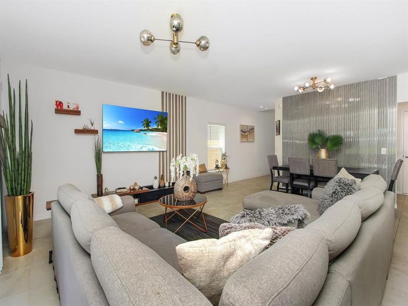 Furnished interior view inside a new home in , Kissimmee (Image 34).