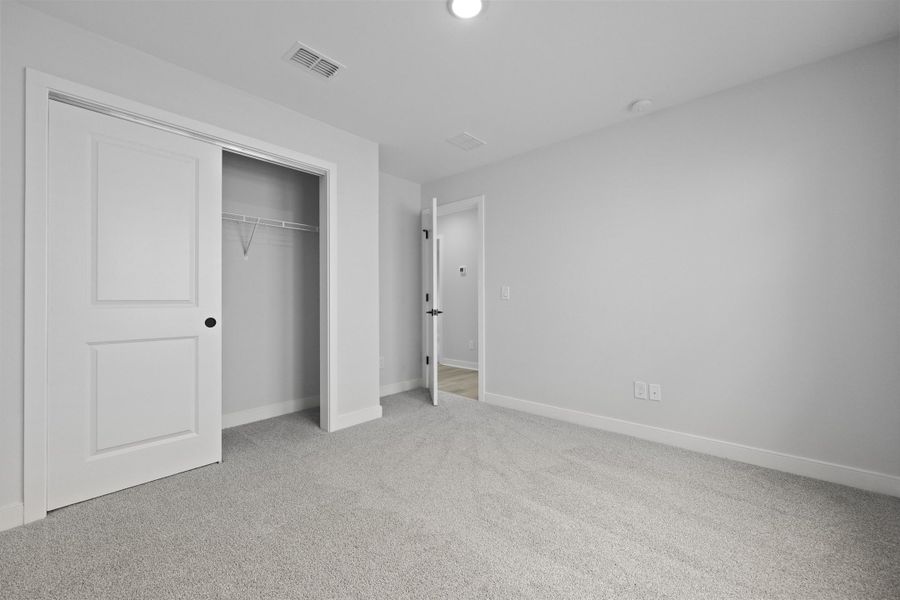 Spacious, unfurnished interior of a new home in Stono Village, Hollywood (Image 11).